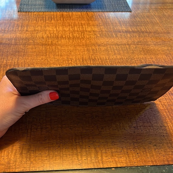 Louis Vuitton Neverfull Pouchette - Picture 5 of 7